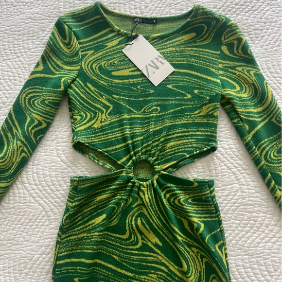 Zara mini dress with cutouts. - Picture 1 of 3